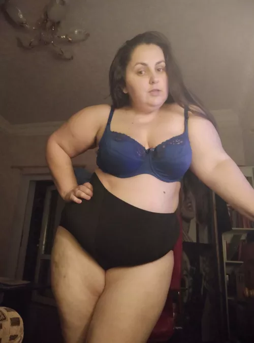 40 yr old milf loves to flirt