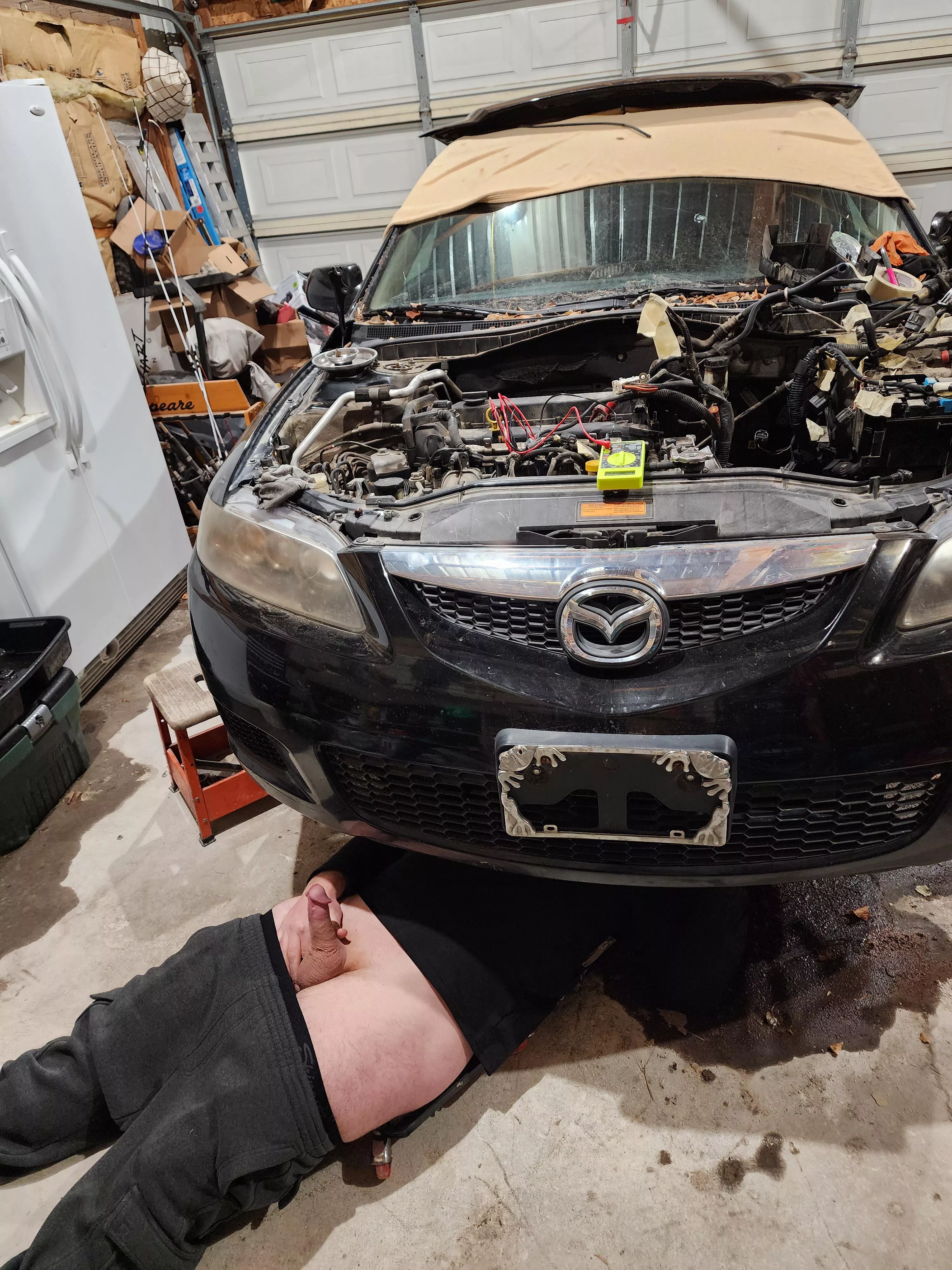 Can someone hold Daddy's (40) tool?