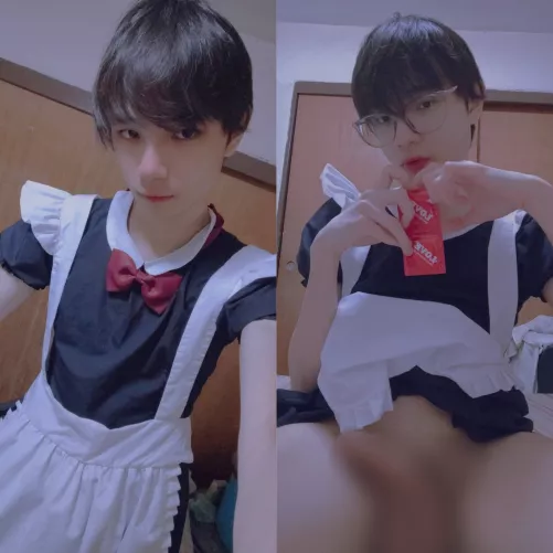 Do you want me to serve you tea or a blowjob? 😈