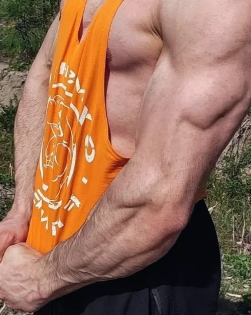Forearms porn at its best 😏💪🏼