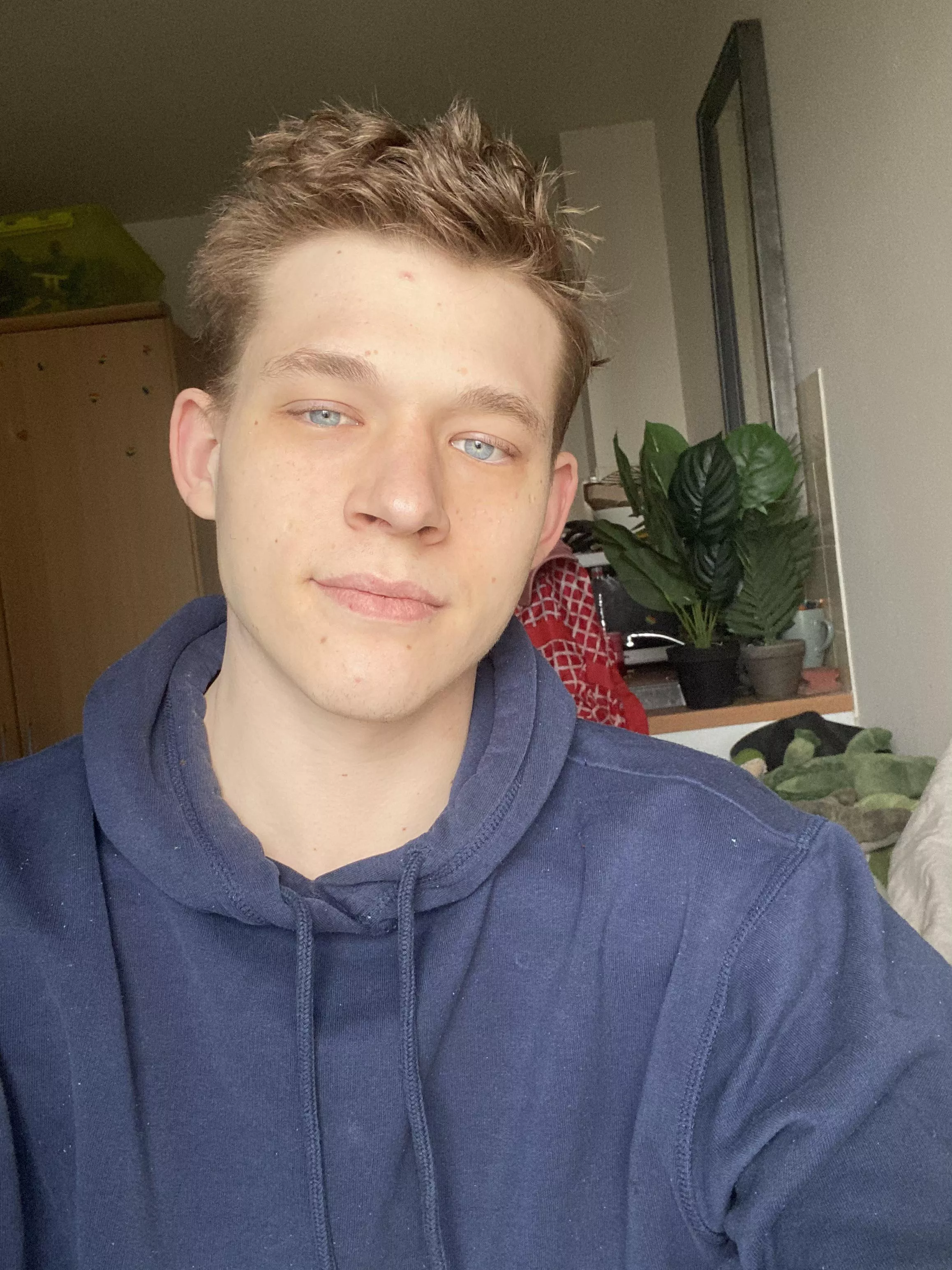 going for a slight tinge of mad scientist in my hair, now trying to formulate an elixir to make my eyes even bluer going for a slight tinge of mad scientist in my hair, now trying to formulate an elixir to make my eyes even bluer