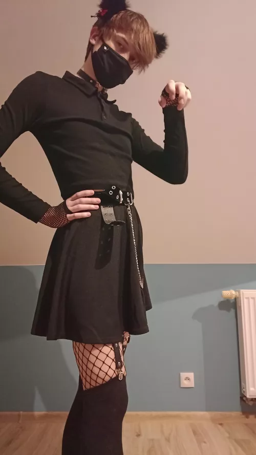 Here comes another catboy 🐱