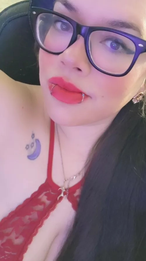 Hope you are having a good day 💋