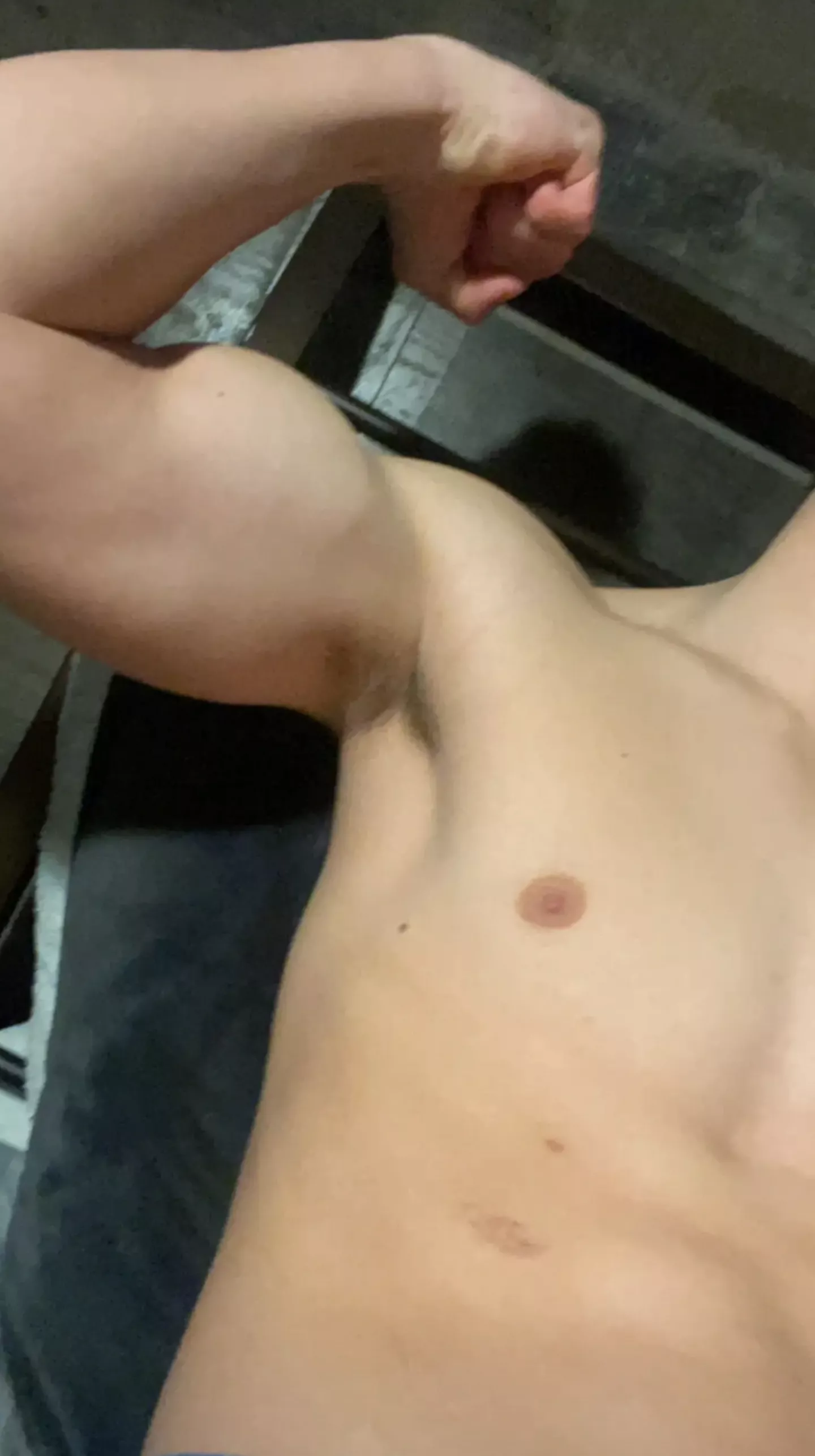 I could be licking and smelling armpits the whole day. Hmu with face/body pic if you wanna chat