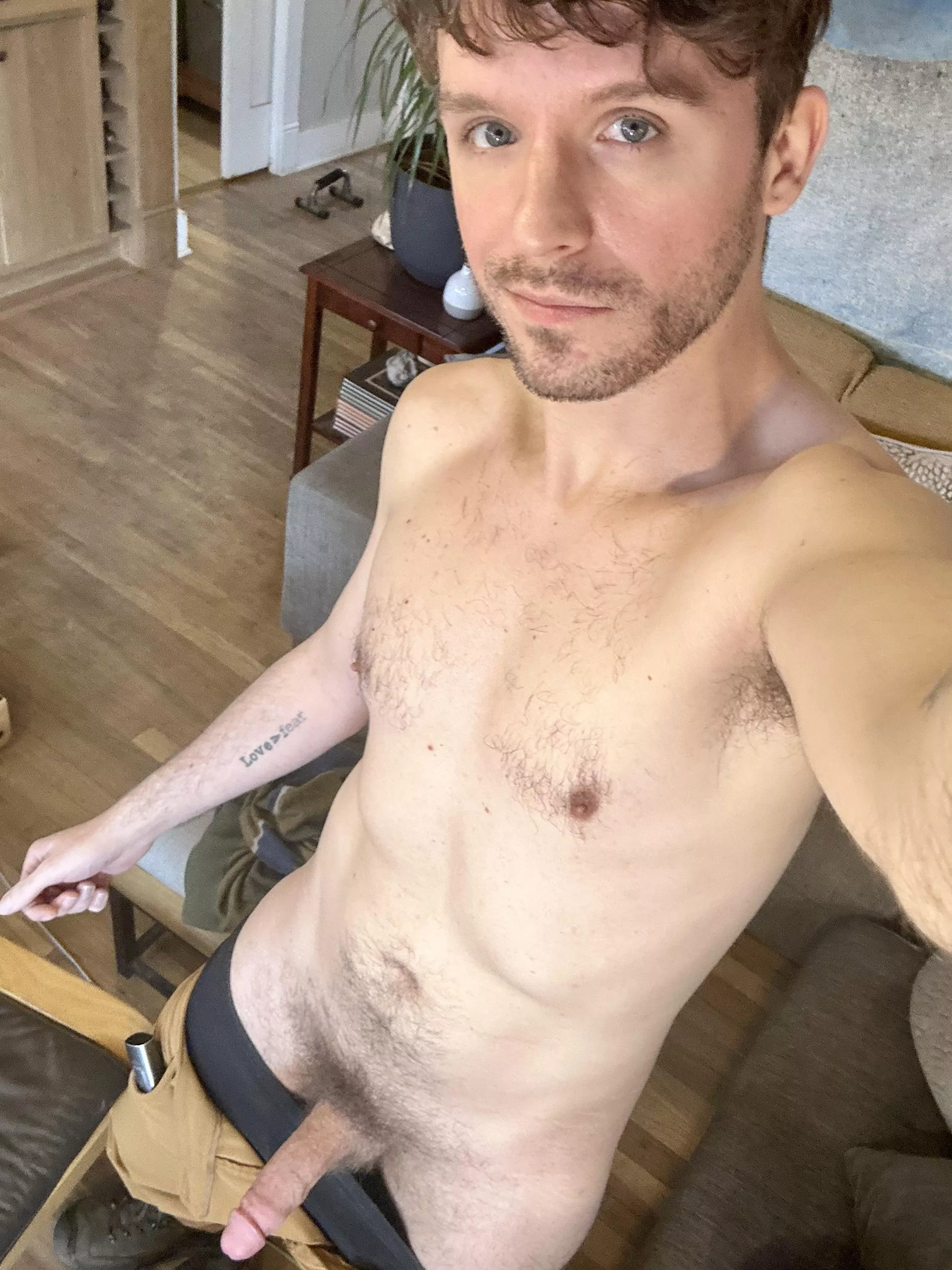 Not super hairy, but it’s all natural 🤷‍♂️😘