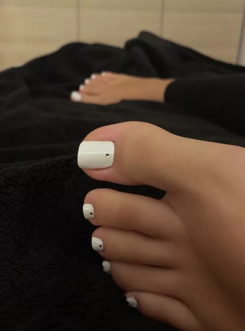 Rate my toes <3