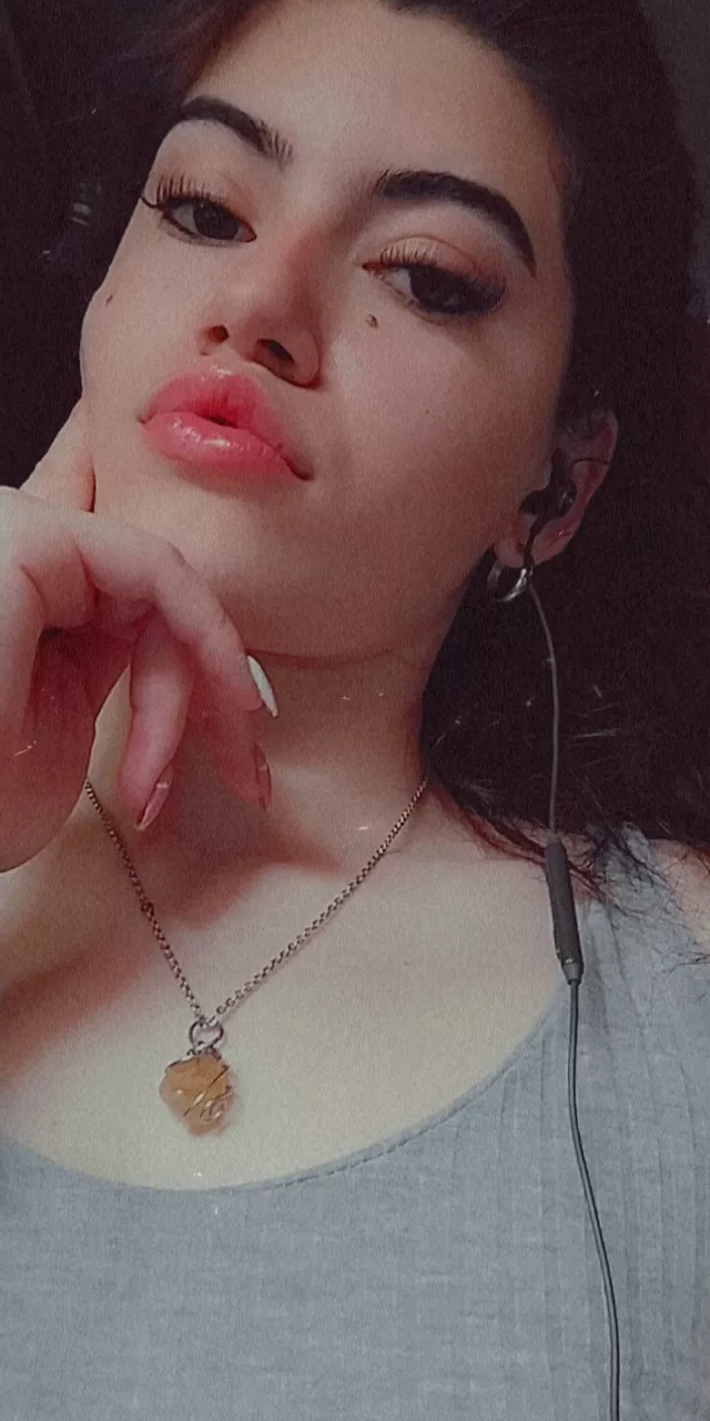 [selling] Today more than ever it's a day to worship Women, get to it puppy. Kik: angelgoddess263