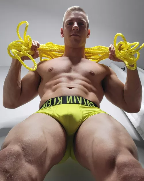 Thighs shaved or not 😏..?