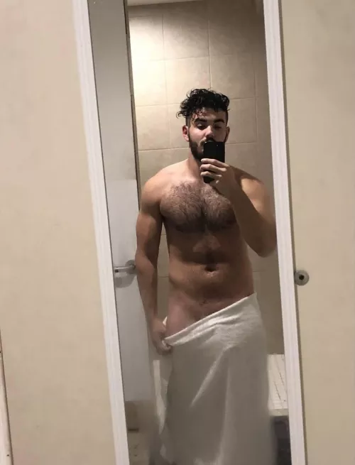 Upvote and I’ll drop the towel