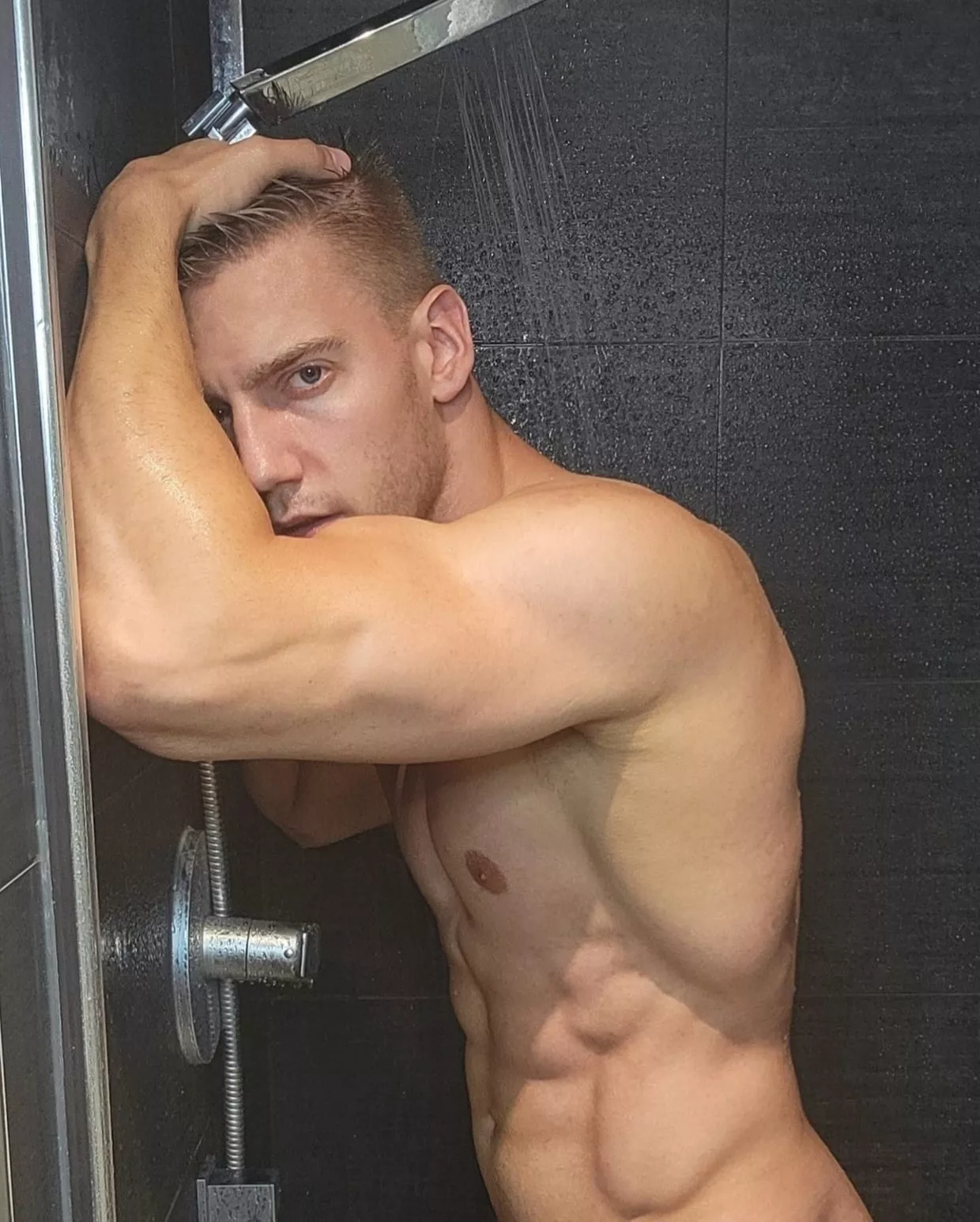 waiting for you 😏...