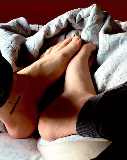 Wish my feet an happy birthday