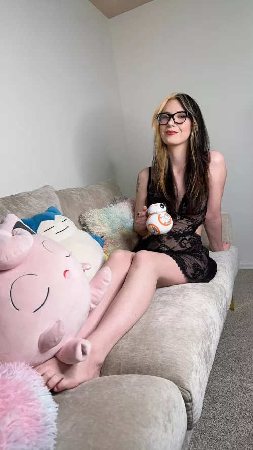 Woke up to a new episode of mando and I’m so ready to watch it😍 [F]