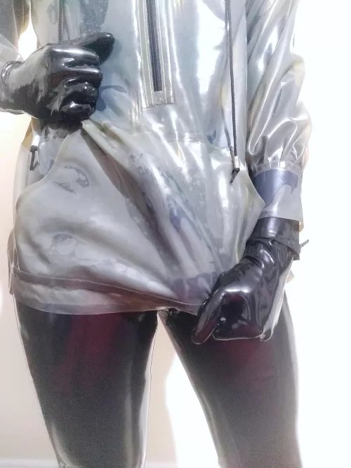 You can see the effect layers of rubber have on me 🤤
