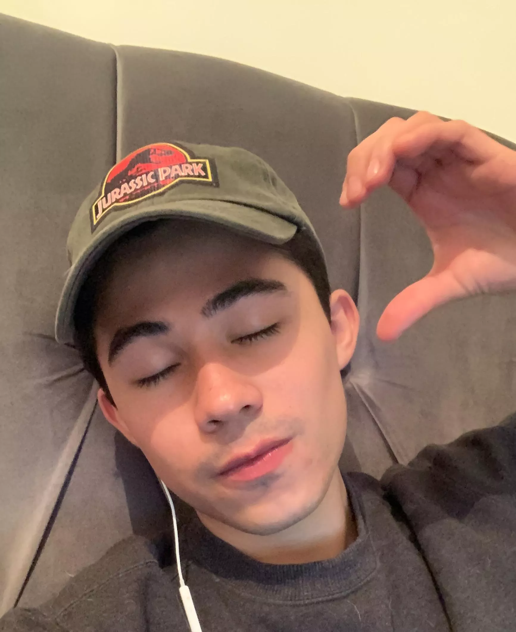 22 hi everyone have a nice day