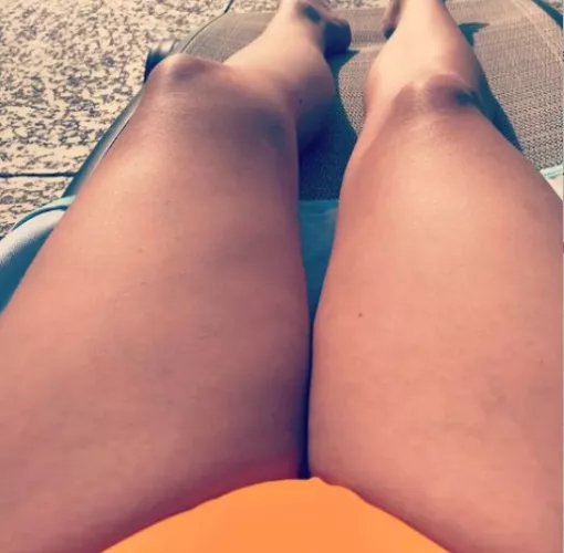 40F missing legs by the pool