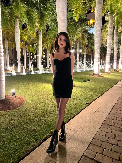 A strange at the bar told me I looked sensational… do you agree