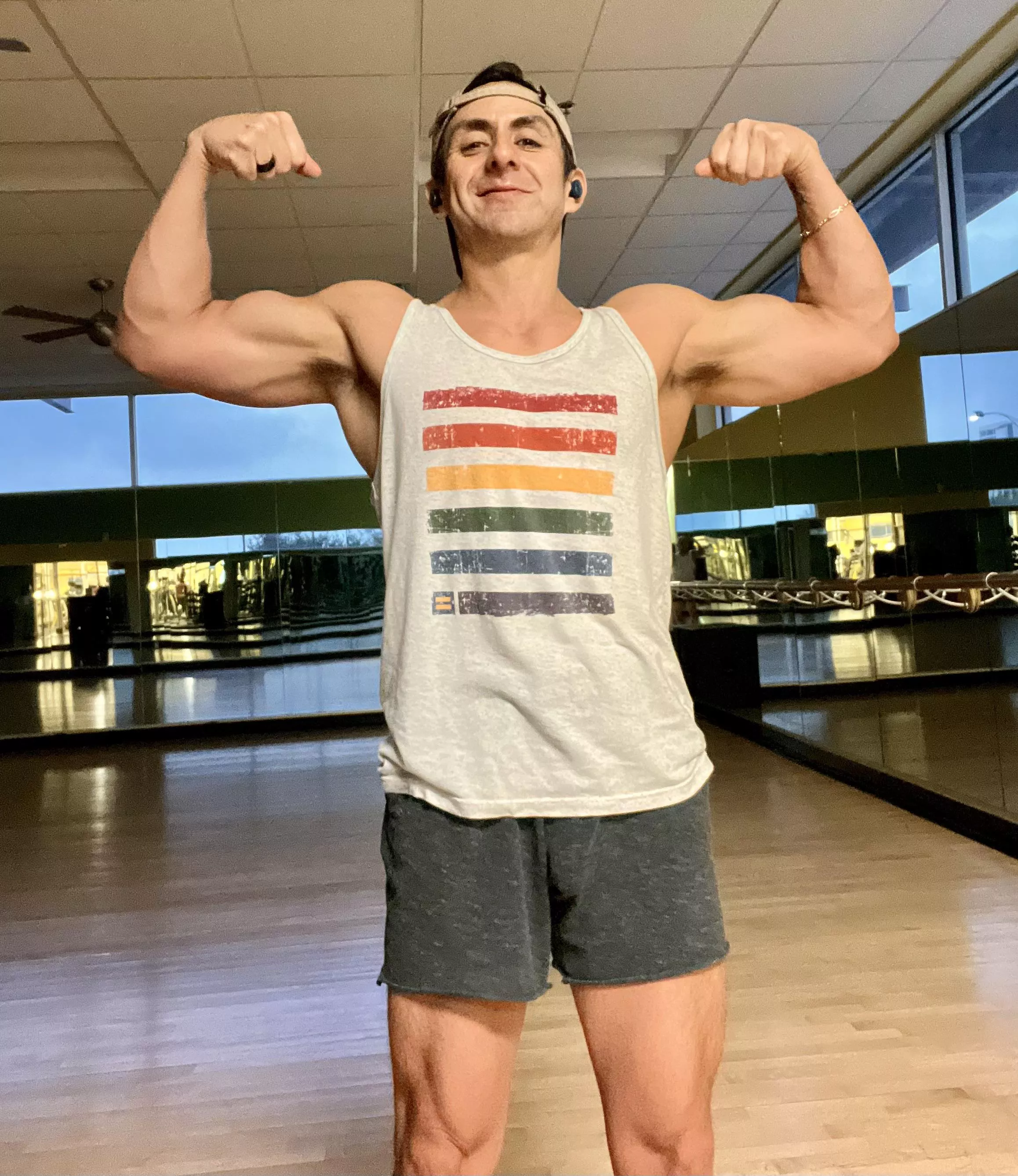 Am I giving big, gay, dad vibes? Hahaha I hope you find joy in all the little things today. Happy Friday junior! Am I giving big, gay, dad vibes? Hahaha I hope you find joy in all the little things today. Happy Friday junior!