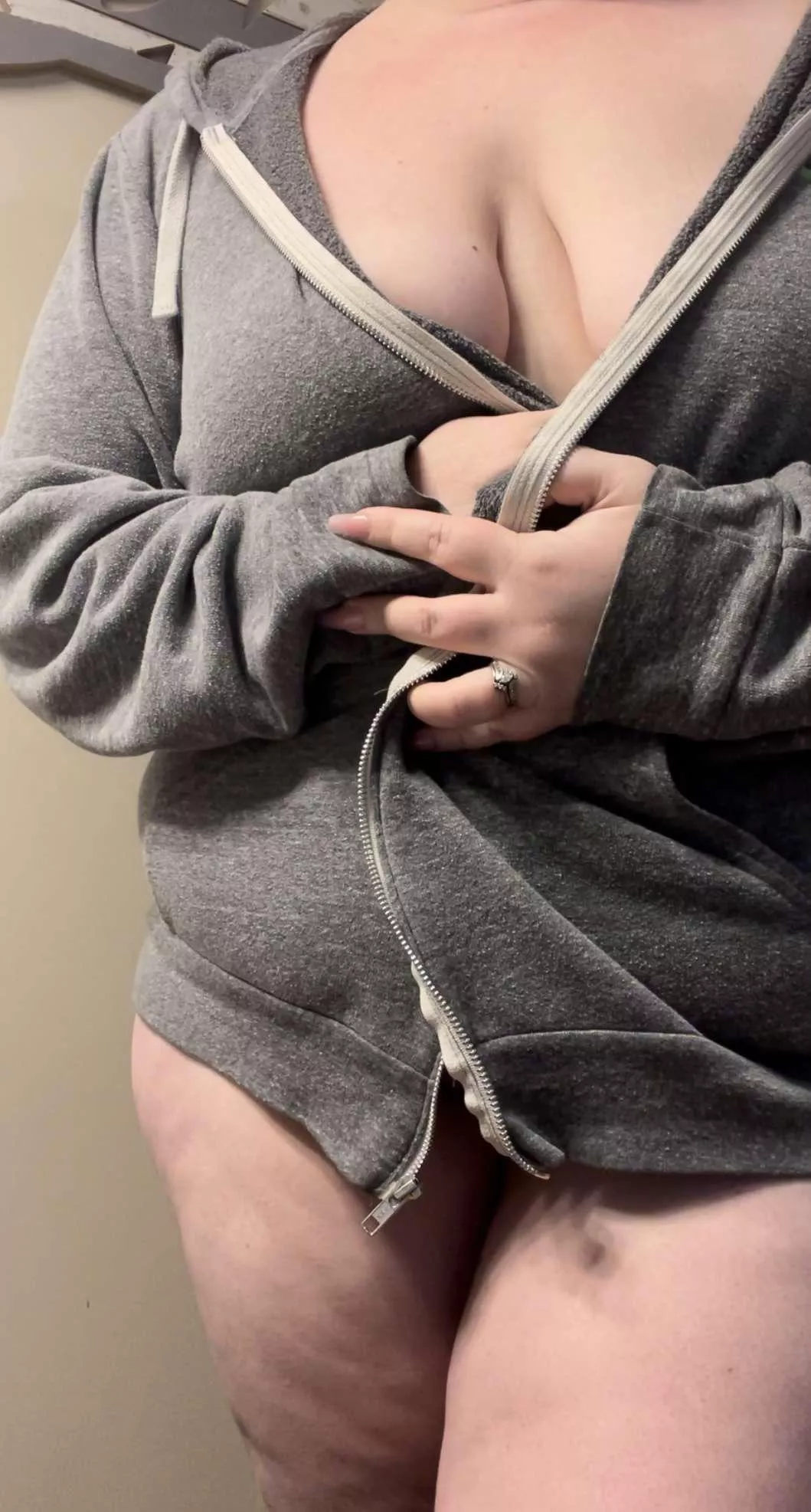 Care to warm a bbw up 😈