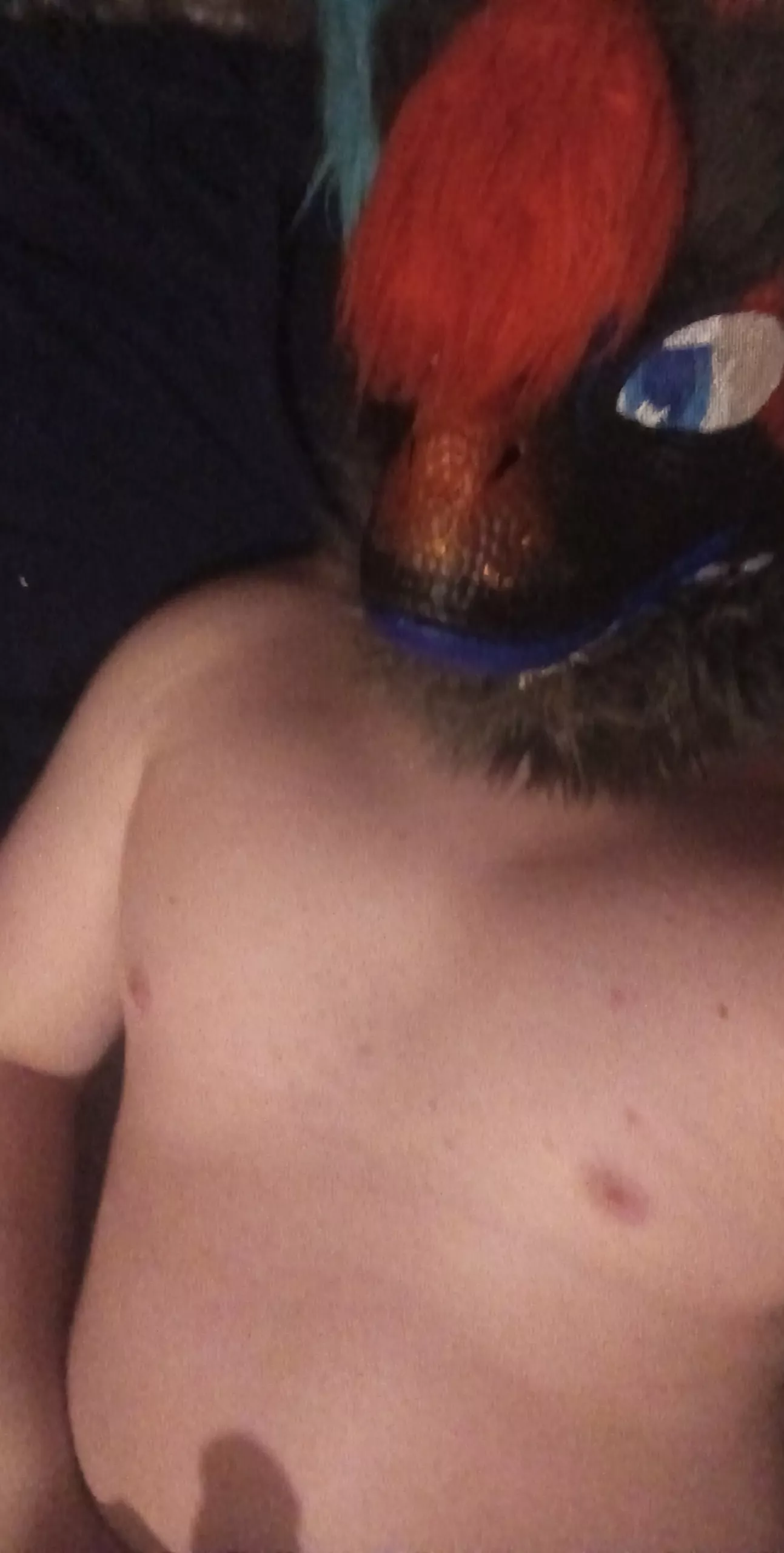 come snuggle with me🥺