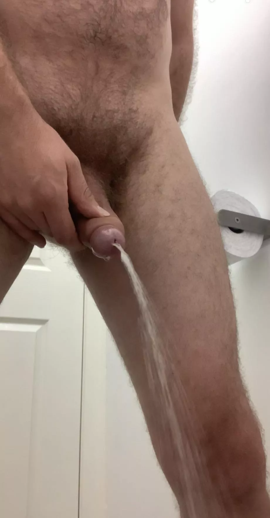Couldnt stop getting hard while pissing and filming 31 aus