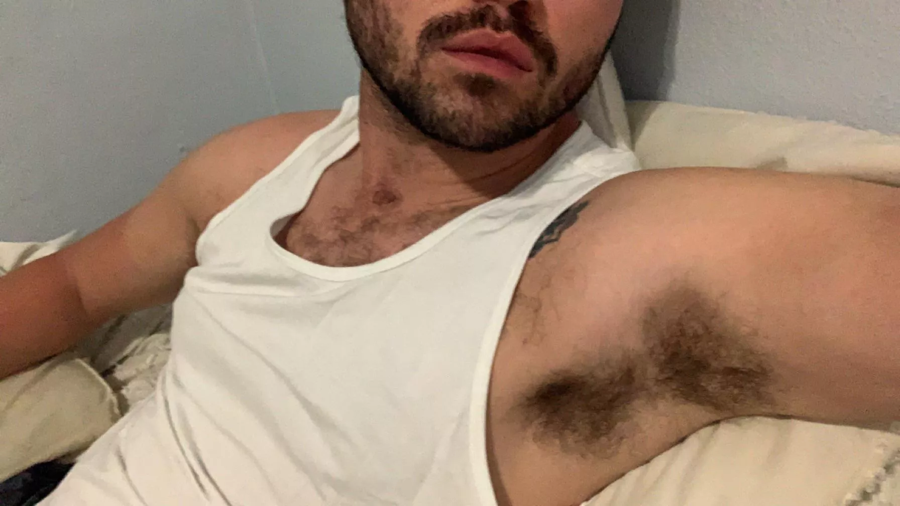 Even the smell of my own pits makes me horny.