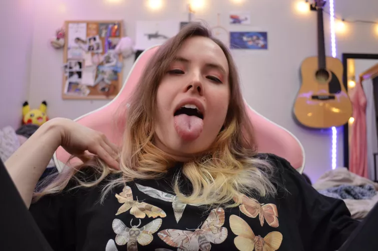 expressions can get you anything (oc)