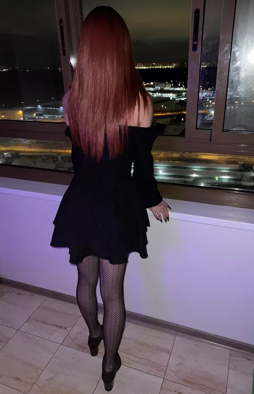 Feelin cute ☺️ just from behind, would u talk to me?