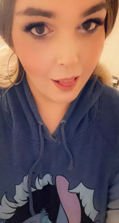 Feeling super cute🥰