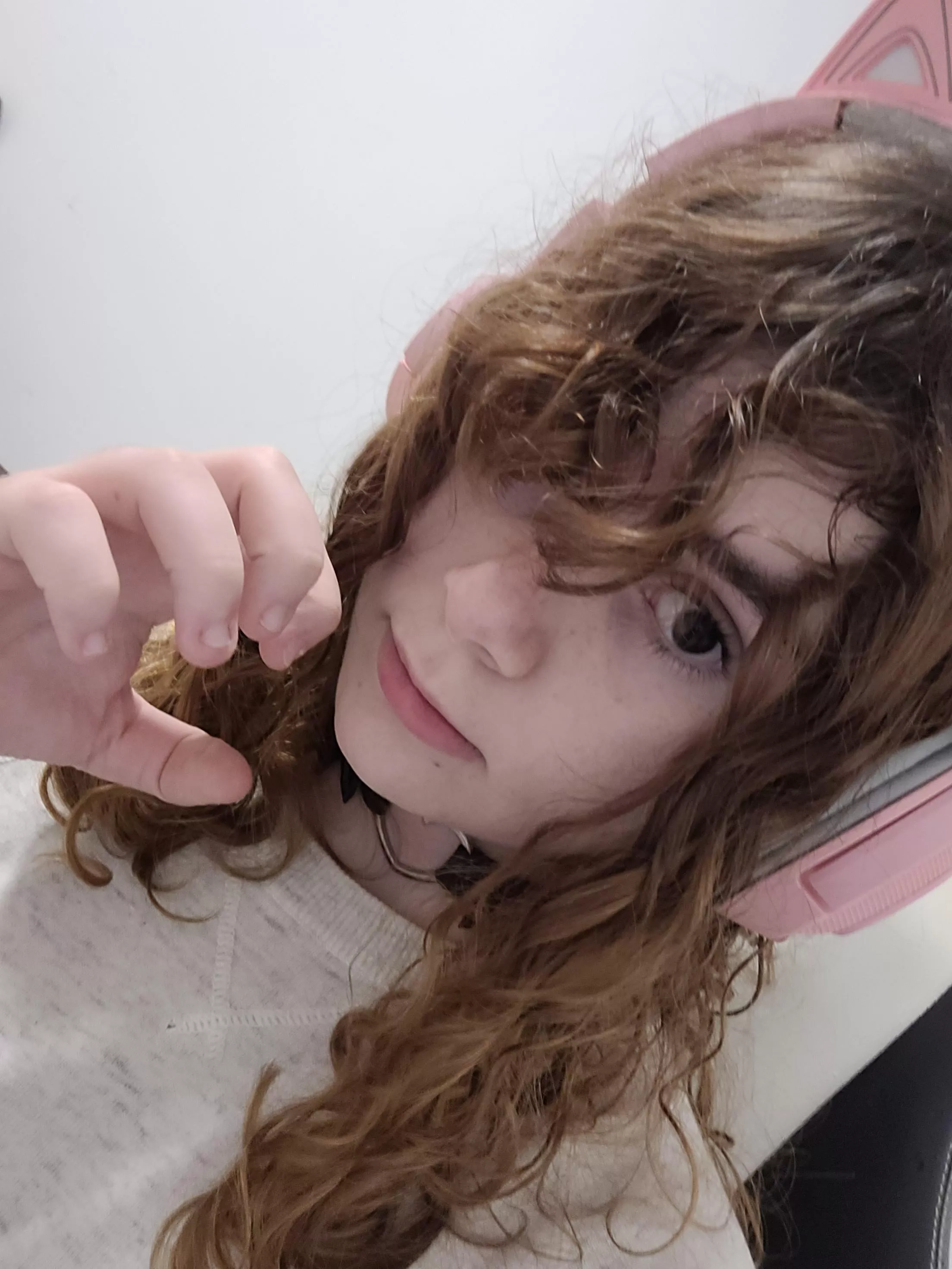 gay enby catboy sayss hmmhmh nya haaai o .o