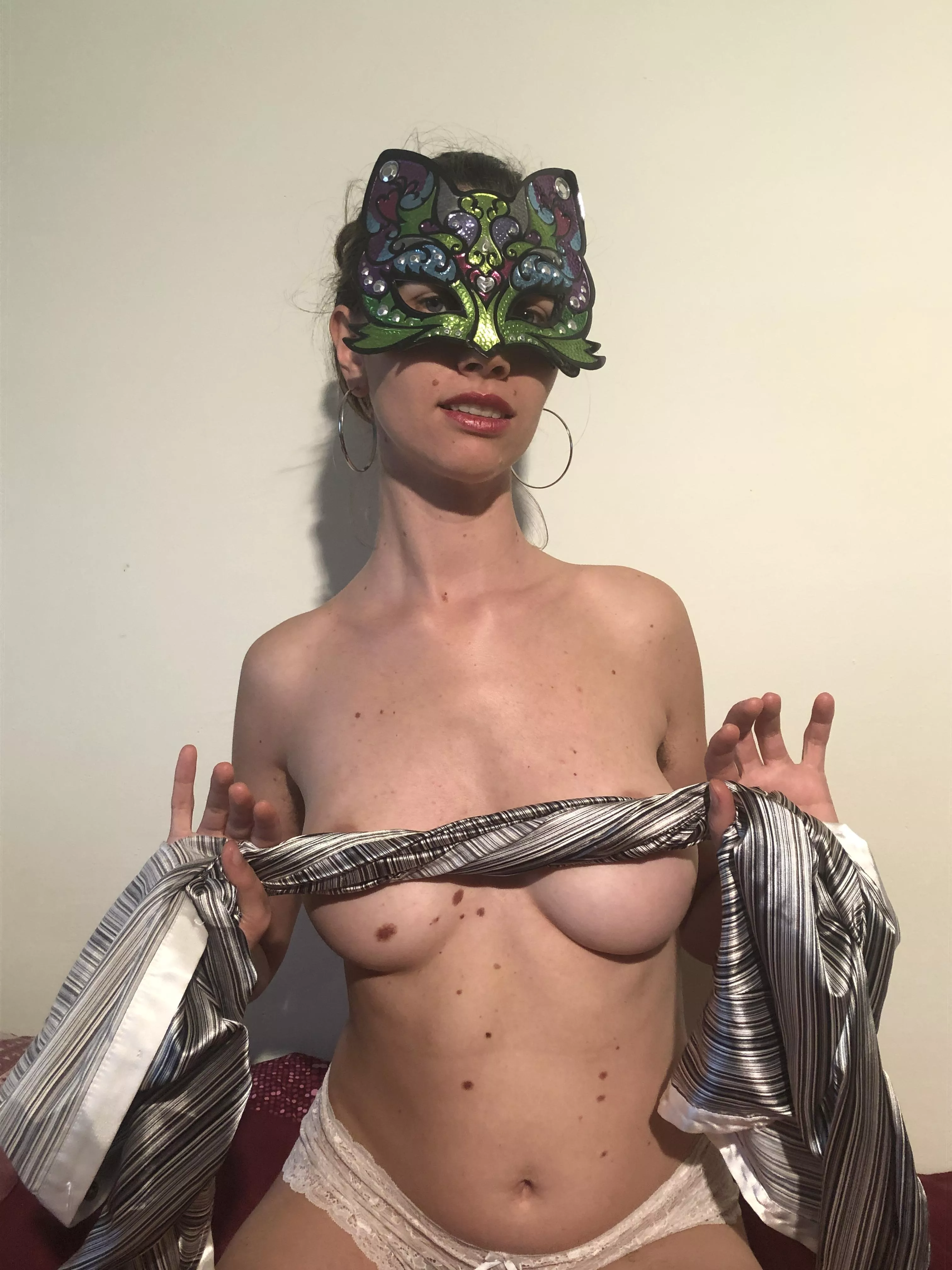 Grab onto my tits while kissing me on the neck ...