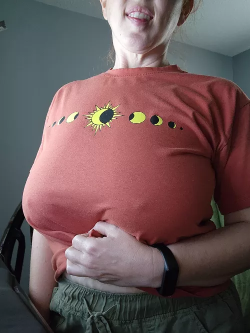 I dont wanna sit at my desk!!!