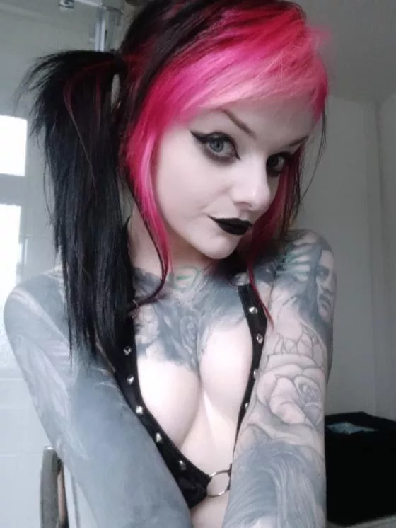 I hope you don't mind black lipstick stains on your cock 😘