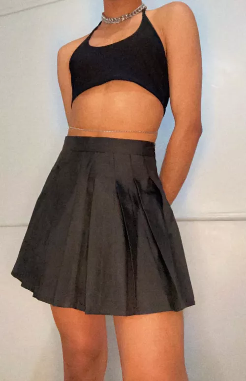 Is this outfit a yea or nay? 👉👈🖤