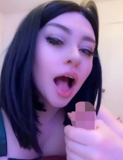 It makes me so wet thinking about how many people will cum to me today