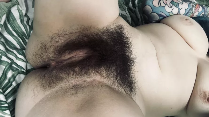 It’s Cold Outside ❄️ Come Snuggle Between My Thighs 🔥😈