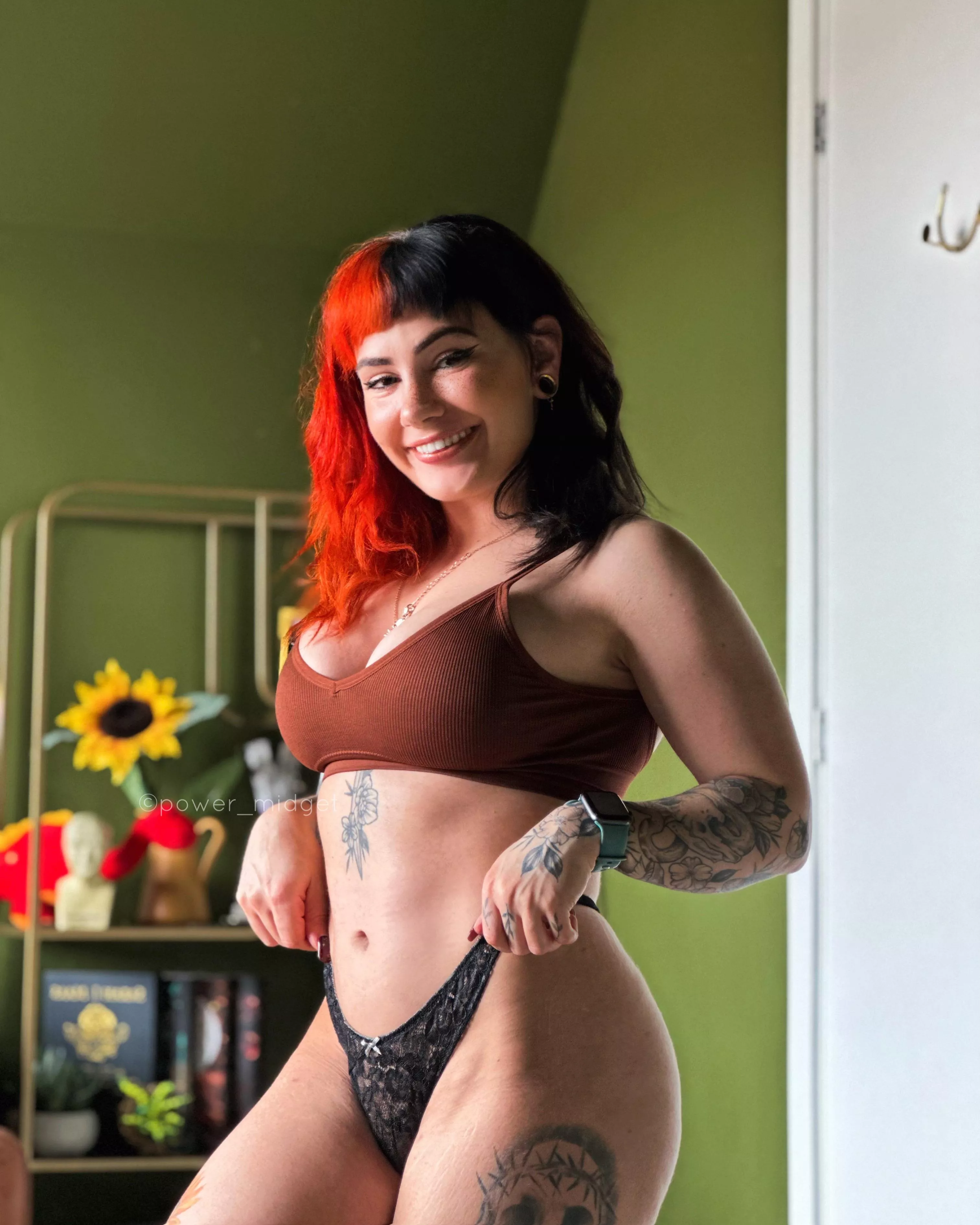 It’s snowing in the UK today! 🥰