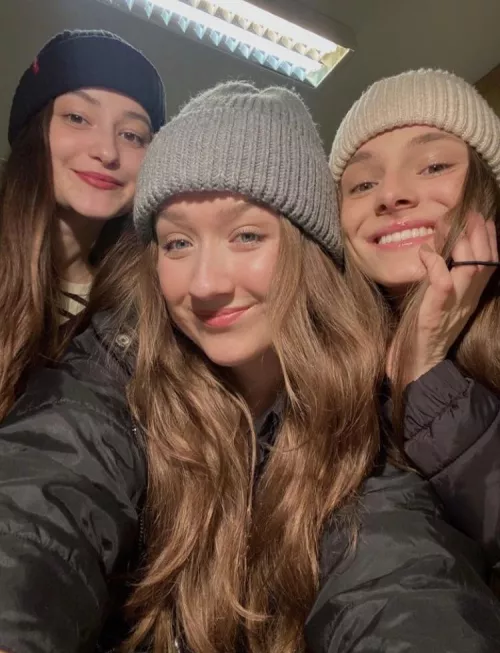 IUTR i love sharing the girl in the middle