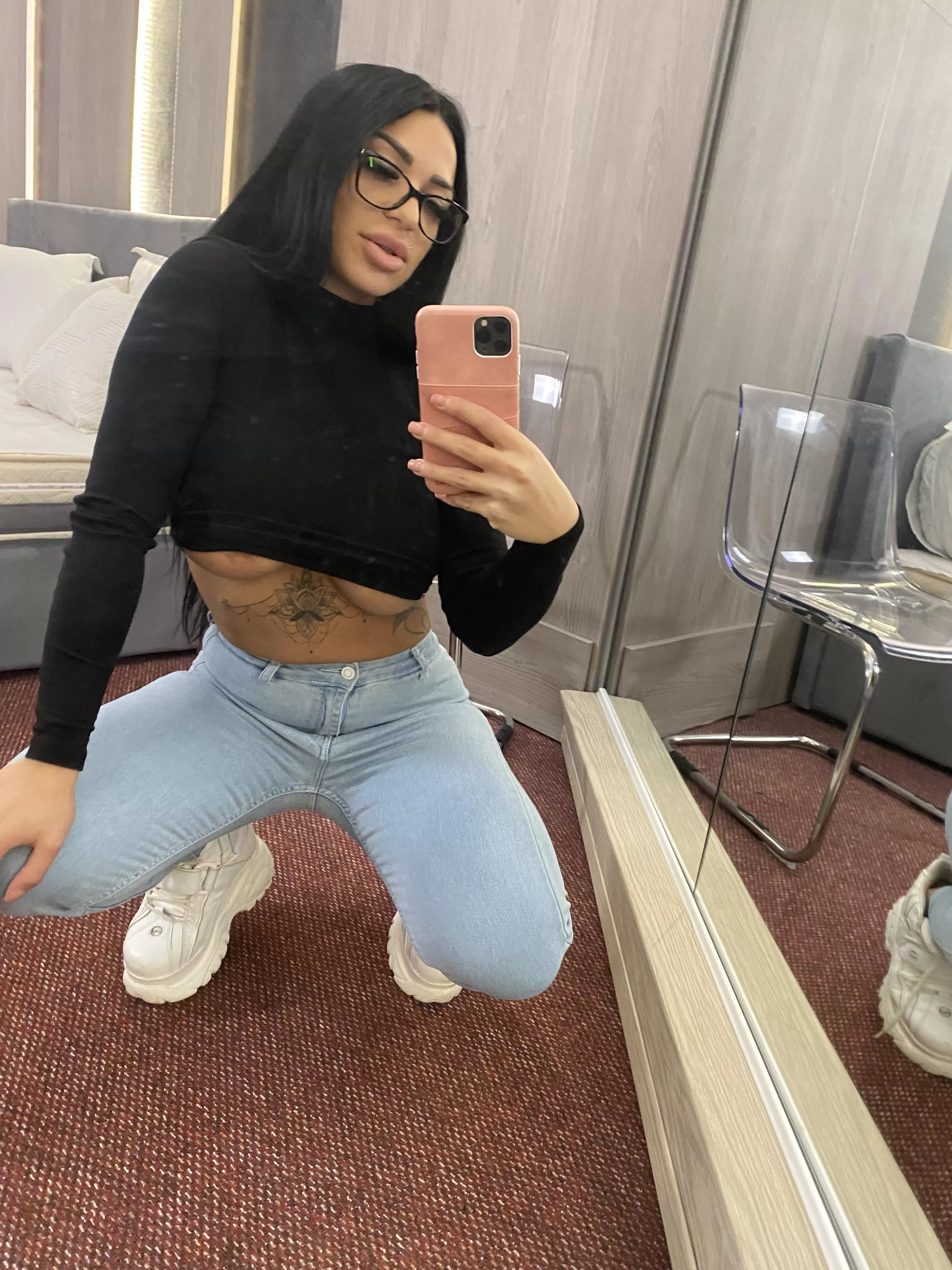 Lips just for sucking purposes