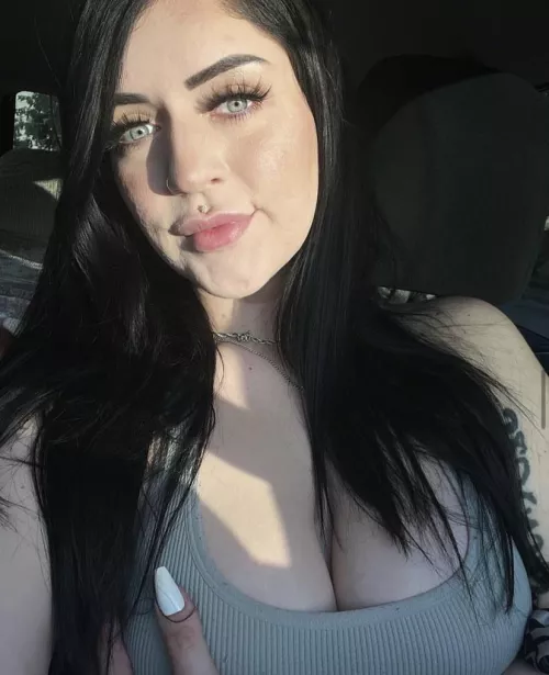 New to Reddit hope everyone is nice 😘