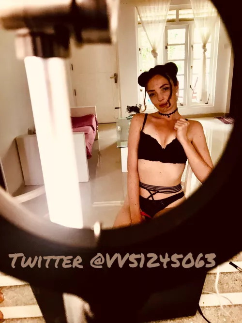 Online now 🫦 https://m.chaturbate.com/cherrypepperr/