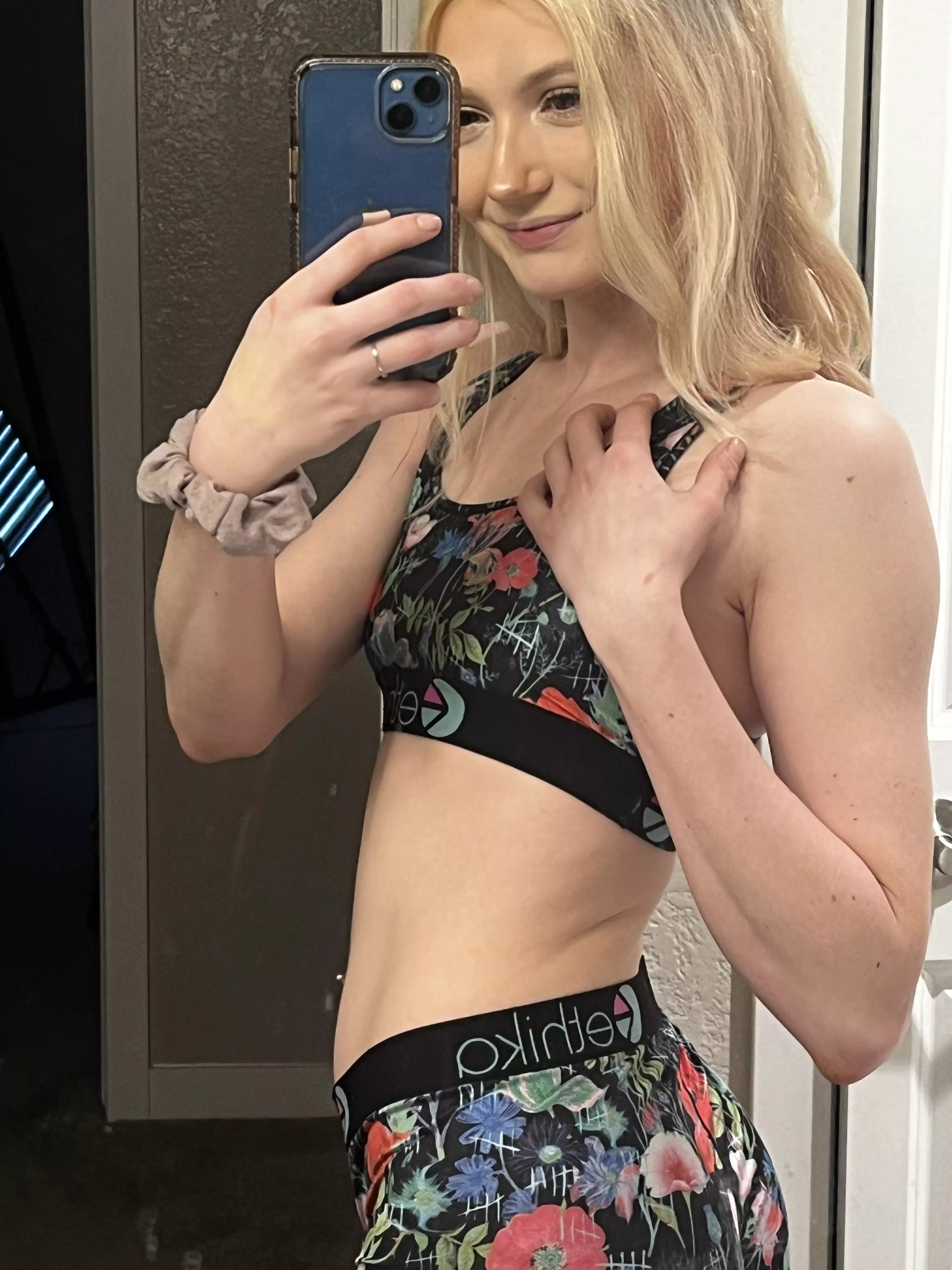 Only react if you want me to send you a treat ❤️😇