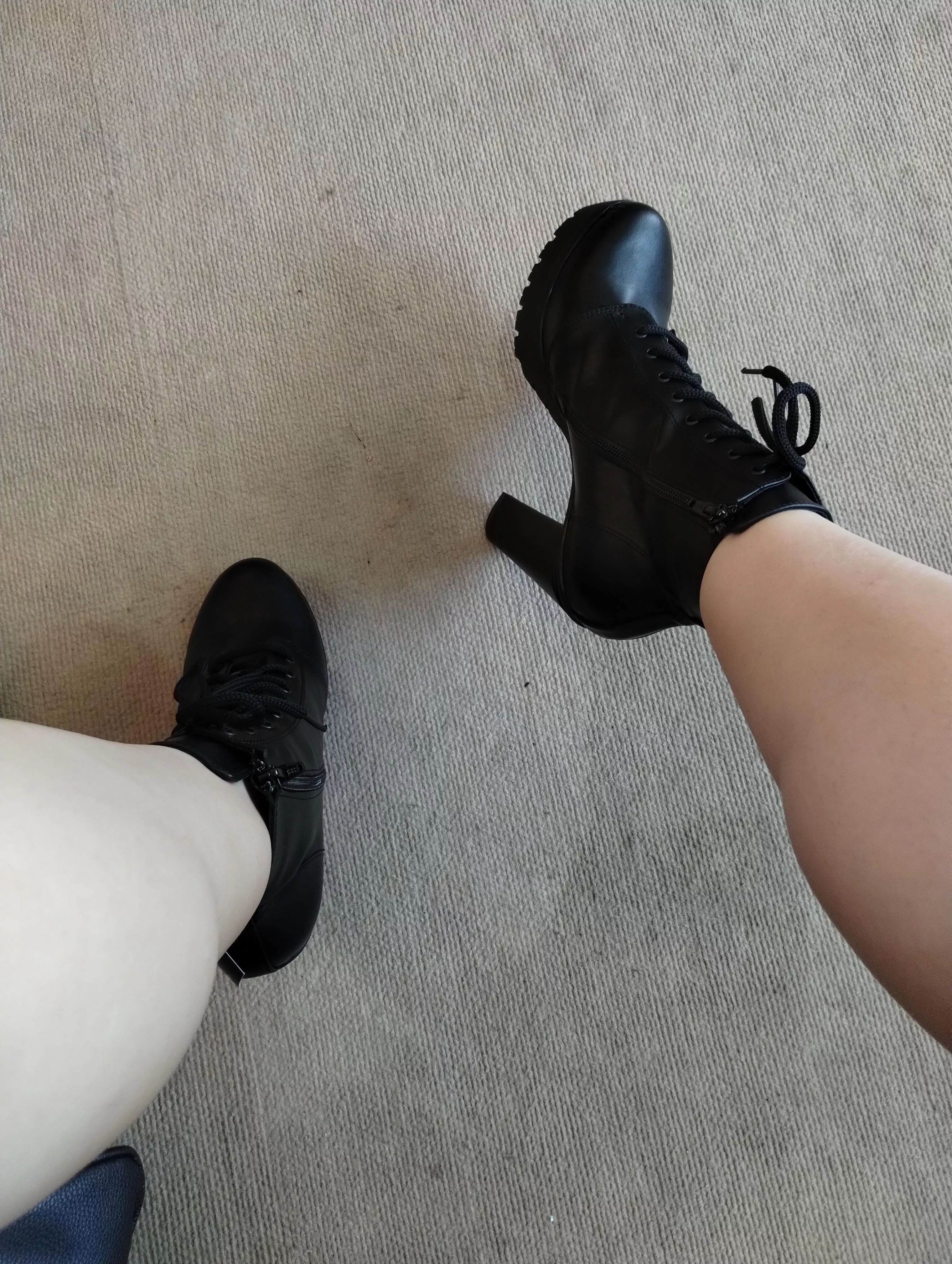 [selling] Come and kiss Mommy's new heels. Kik: angelgoddess263
