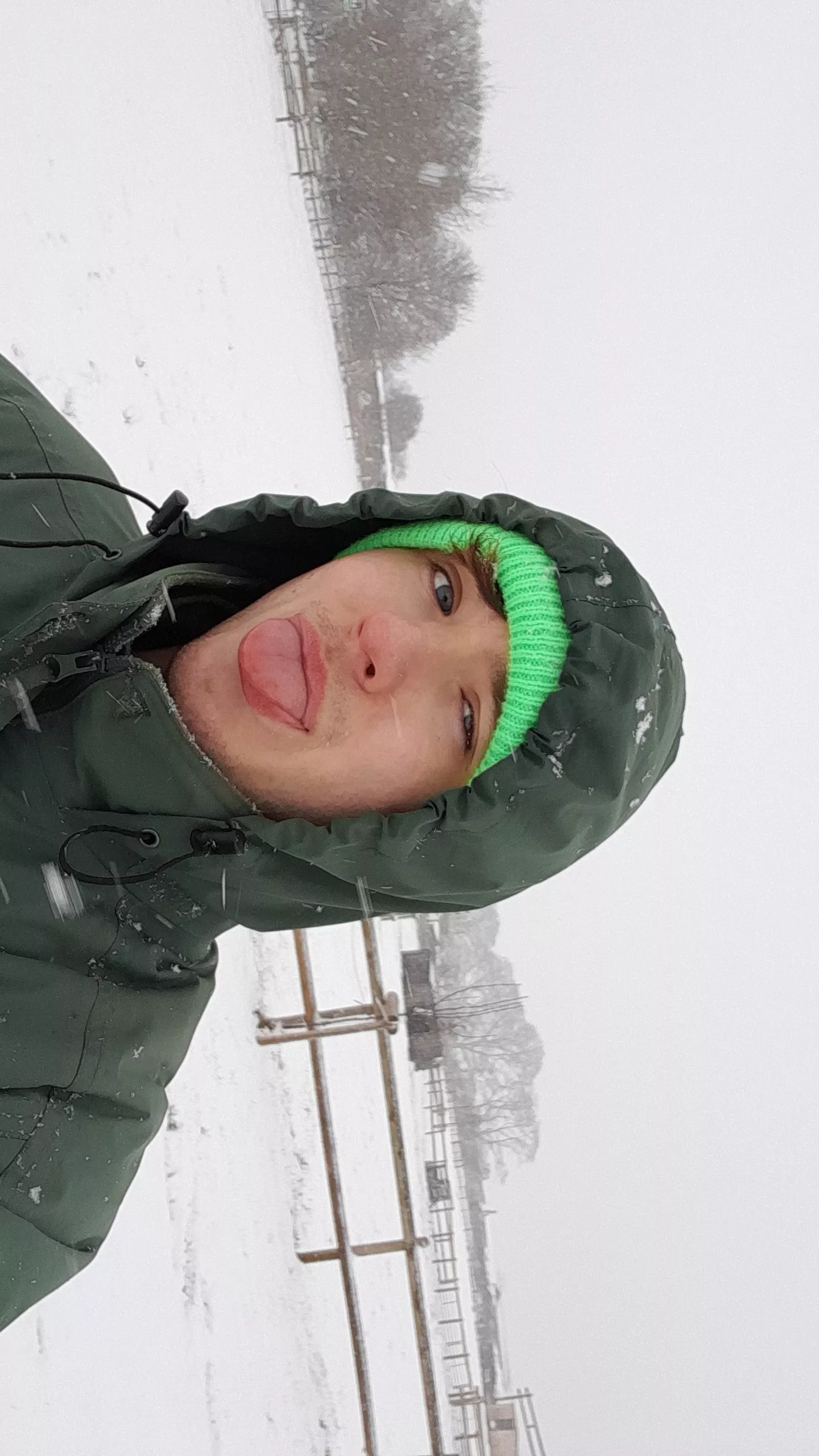 Too the person using my pics too catfish, get a life, I know your here 😘