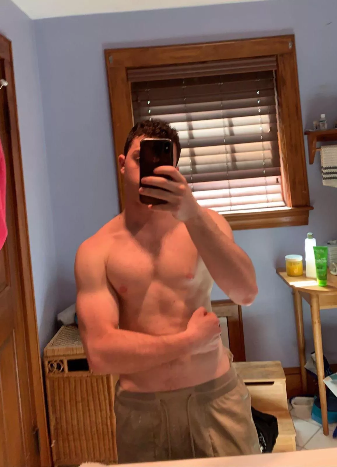 18 straight curious. No blank pfps