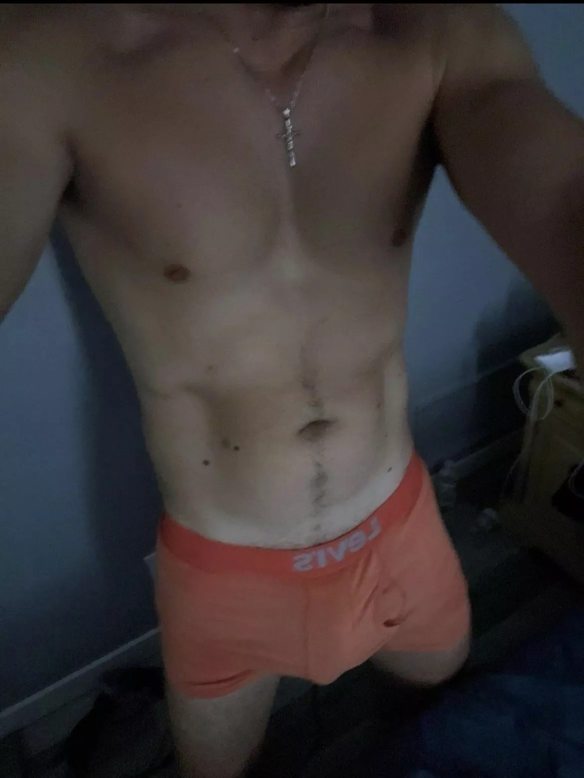 26 fit and horny for same. fit+ hung+, bbc+, college+ (no older )add me : joetam_1