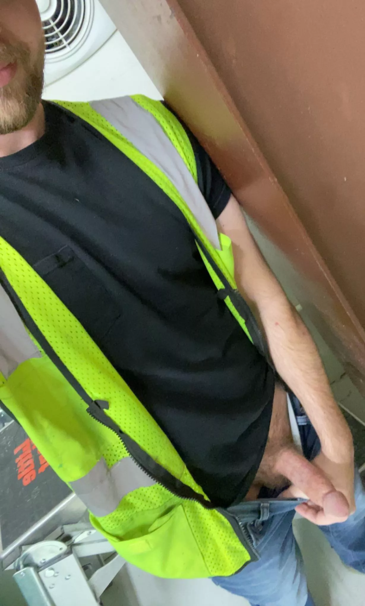 31 BI, hit me up with a pic if your profile is blank. 31 BI, hit me up with a pic if your profile is blank.