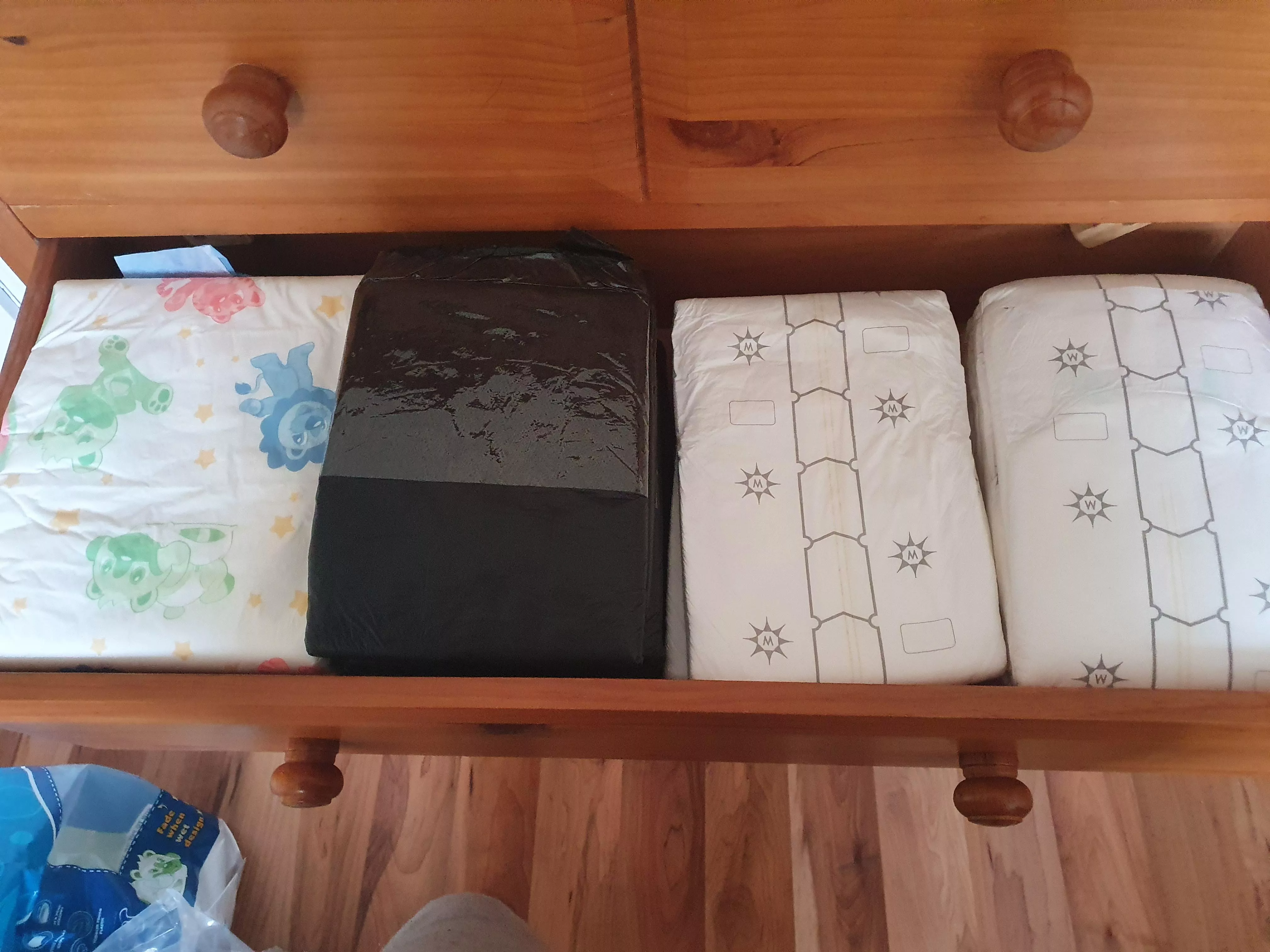 After 26 years in my parents house I've finally moved out and had the pleasure of owning my first diaper drawer! Feels good.