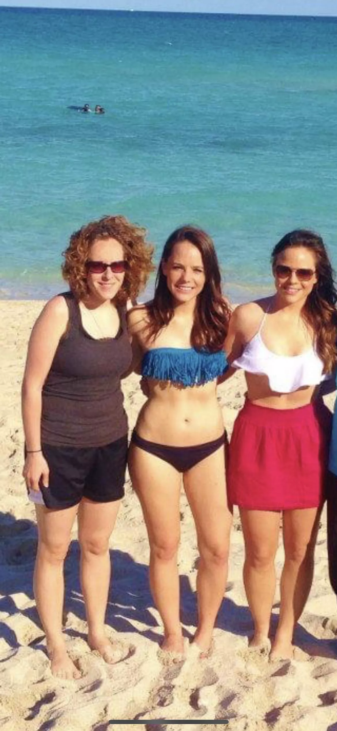 Beach friends, dm open