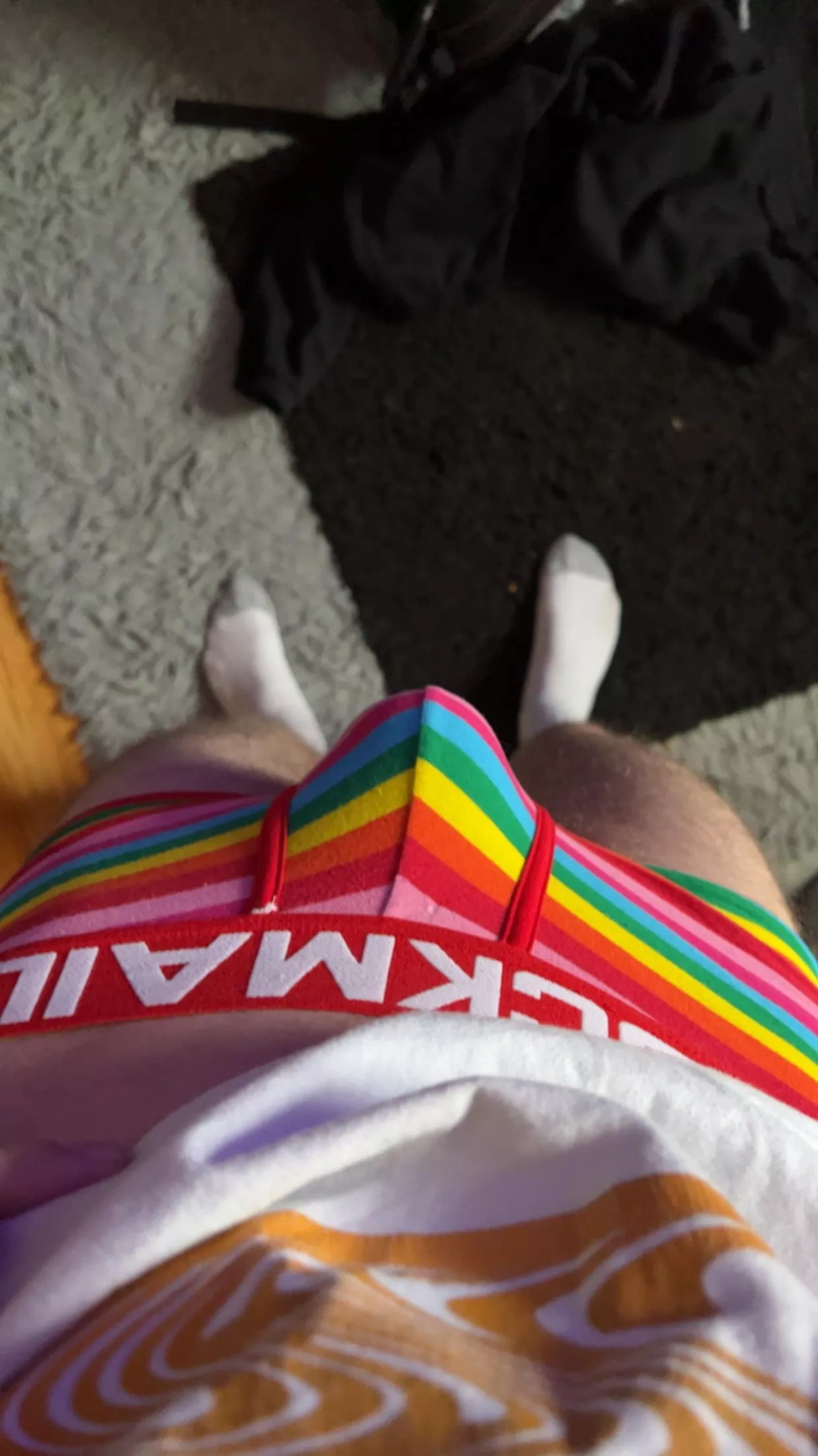 Bulge of the day wanted to try some color 😏