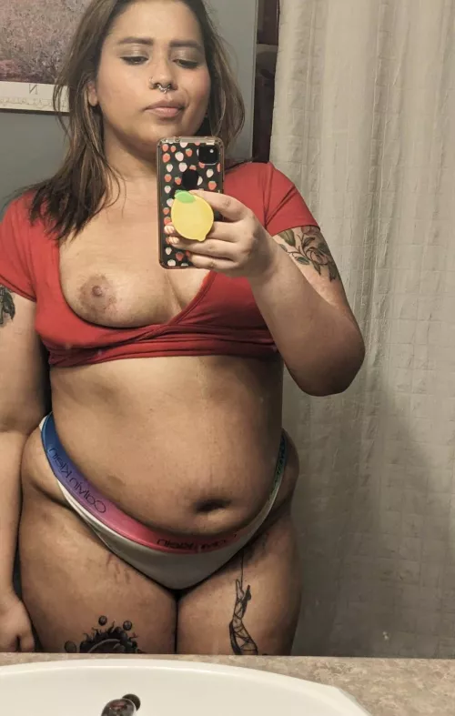 Do you got a friend who randomly sends you pics like this? ;) [F]